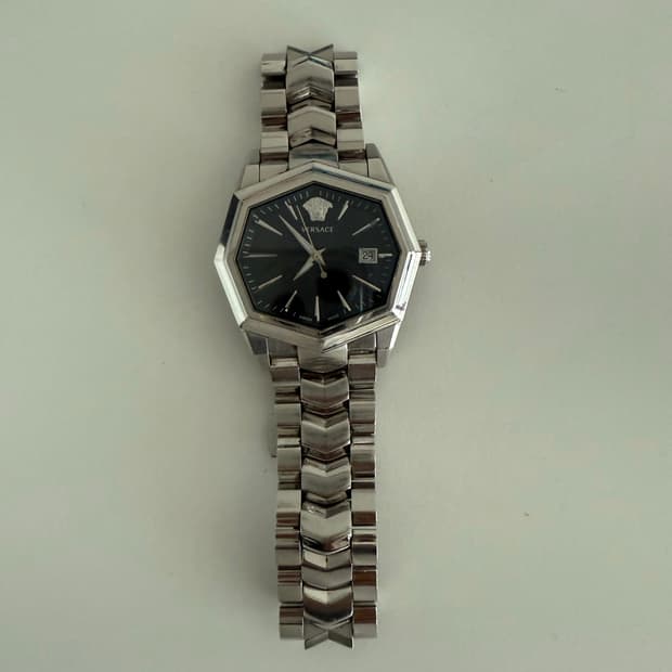 베르사체 헥사곤 손목시계