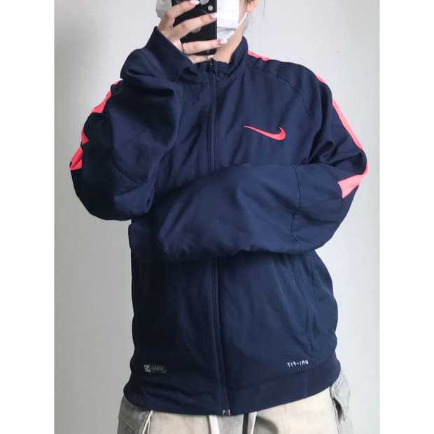 나이키 트레이닝 바람막이 L