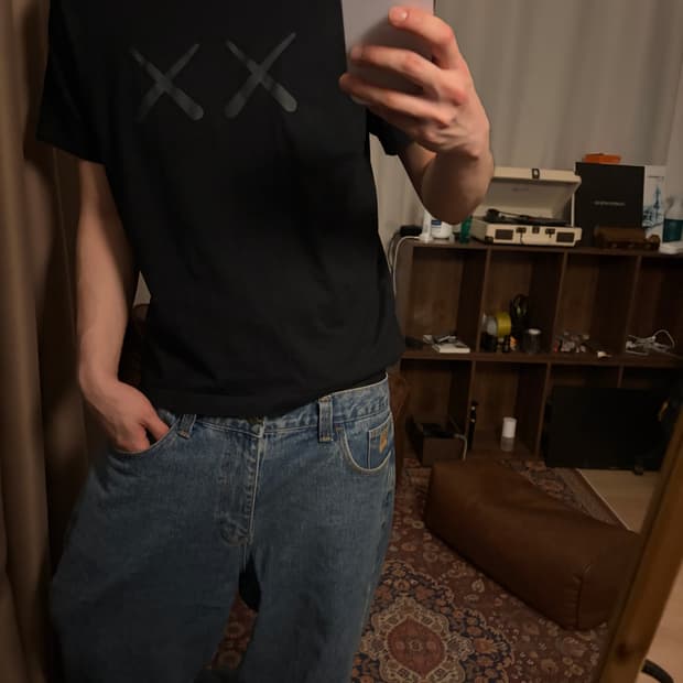 유니클로 KAWS + Warhol UT