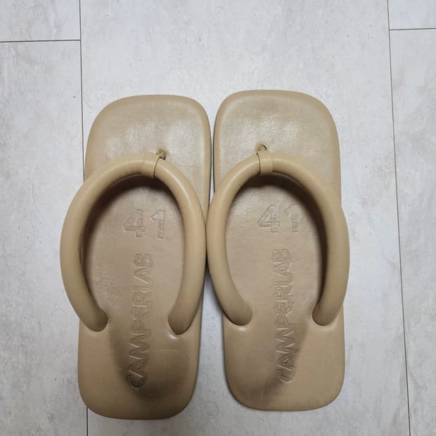 [41]캠퍼랩 하스타라비스타 베이지 가죽 플립플랍 쪼리
