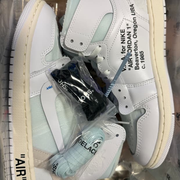 [270] 조던1 오프화이트 알래스카 