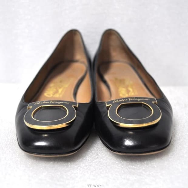 페레가모/여성플랫간치니가죽구두(사이즈230)정품