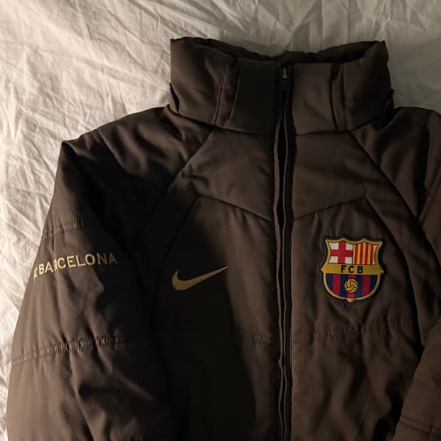 나이키 바르셀로나 브라운 패딩
