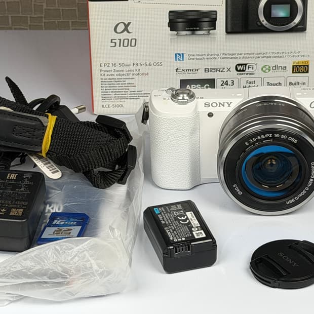 소니 A5100 화이트 미러라스 카메라 신품급