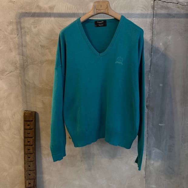 크리스찬 디올 브이넥 니트 100