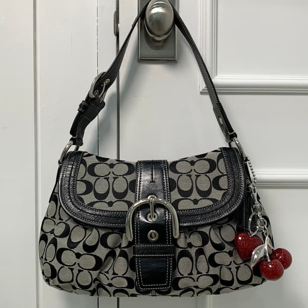 [S급] 🖤 Coach 버클 다크네이비 숄더백