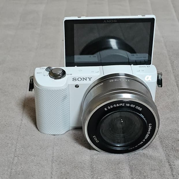 소니 A5000 미러리스 카메라