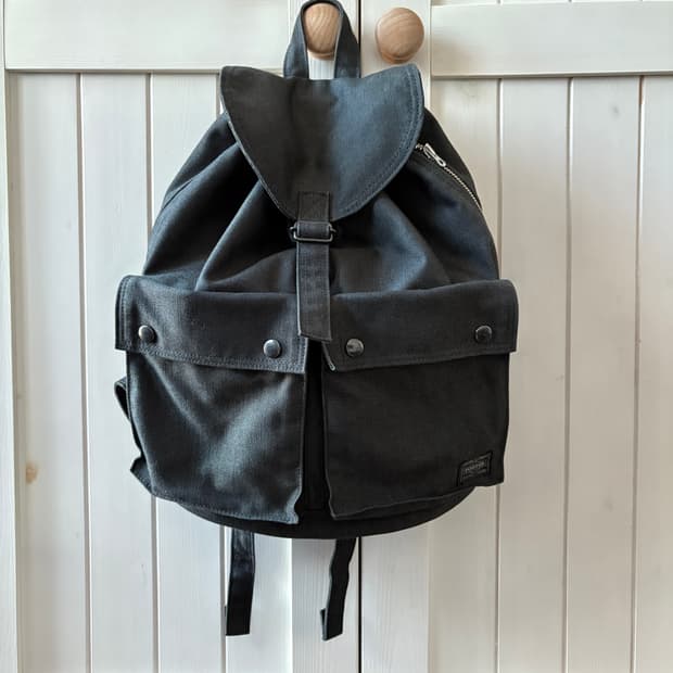 포터 스모키 럭색 백팩 차콜 그레이