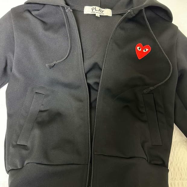 꼼데가르송 후드집업