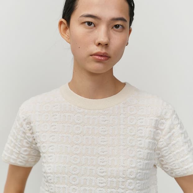 [급처] 아모멘토 로고 부클 니트