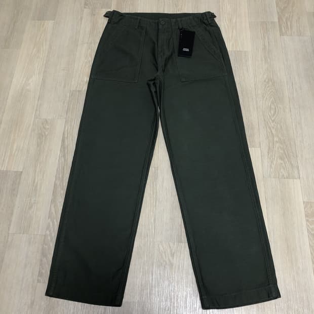 (31) 새상품 무신사 스탠다드 레플리카 백사틴 퍼티그 팬츠 카키