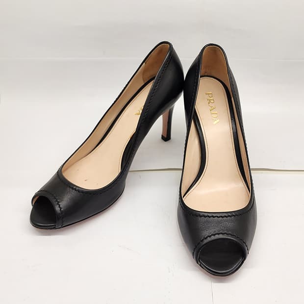 프라다 레더 오픈토 힐 35