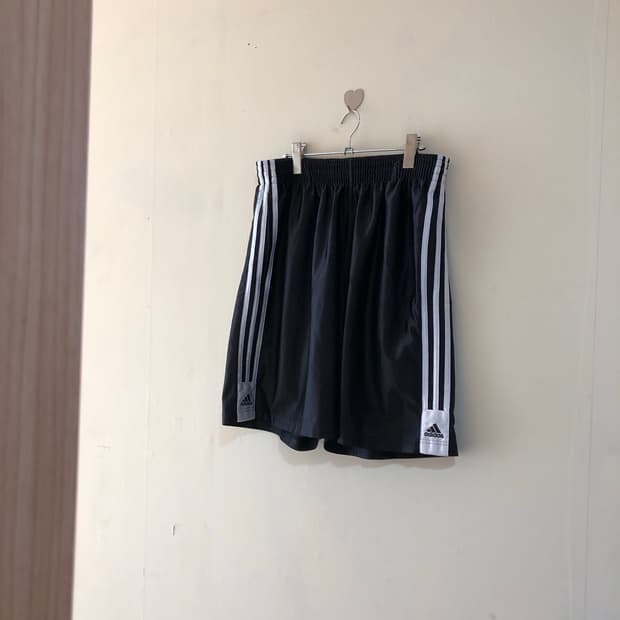 Adidas black track shorts 🖤 