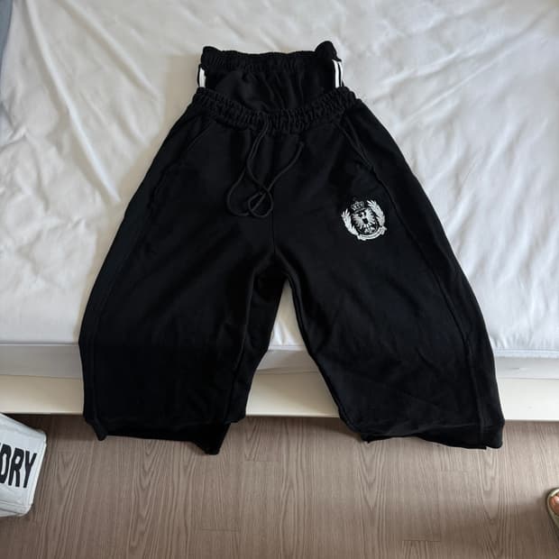 선데이오프클럽 새깅 팬츠 유일매물