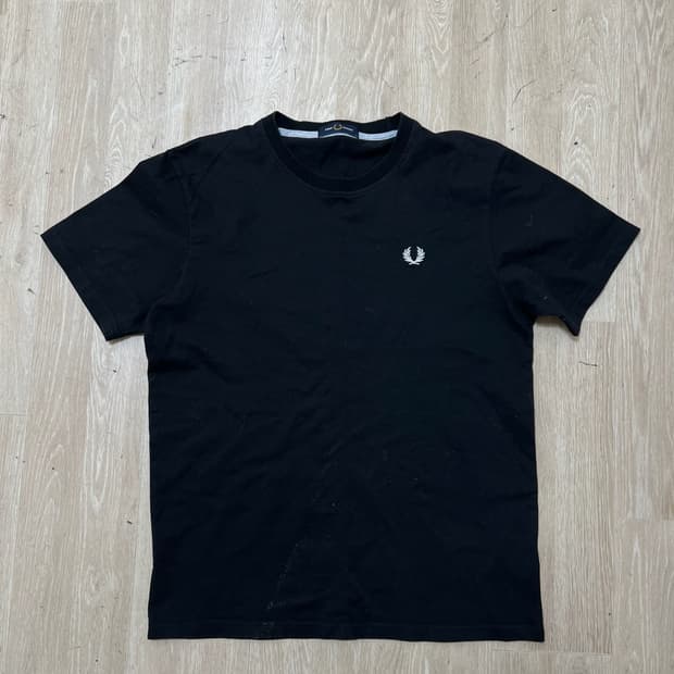 프레드페리 월계수 로고 라운드 반팔티 L/100 