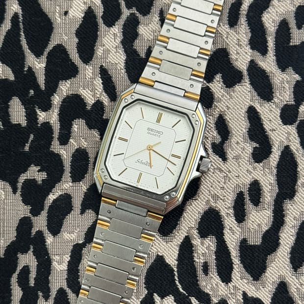 80s 빈티지 세이코 실버웨이브 탱크 쿼츠