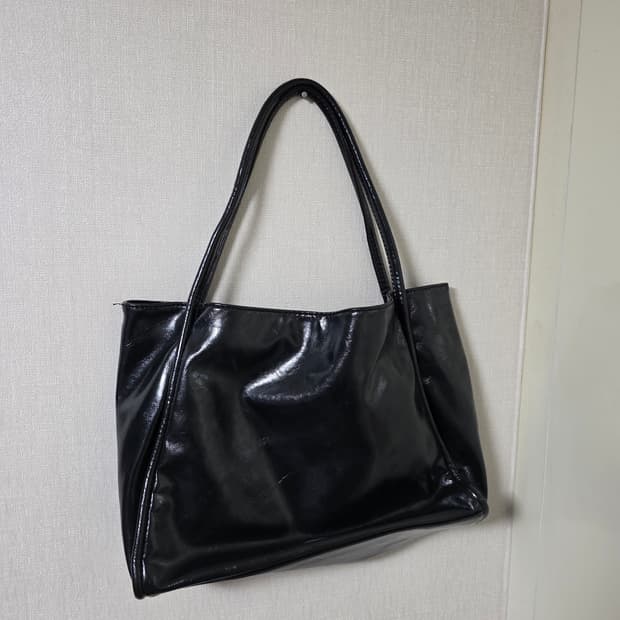 블랙 레더 가죽 유광 숄더백