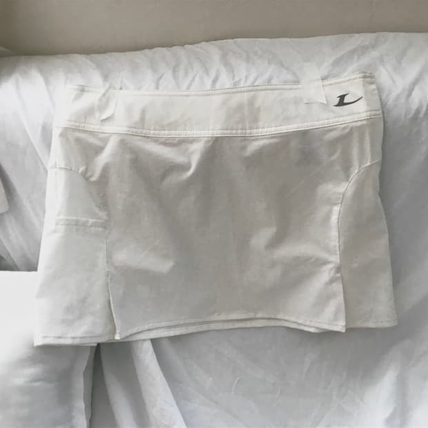 Lecaf white simple line point mini skirt