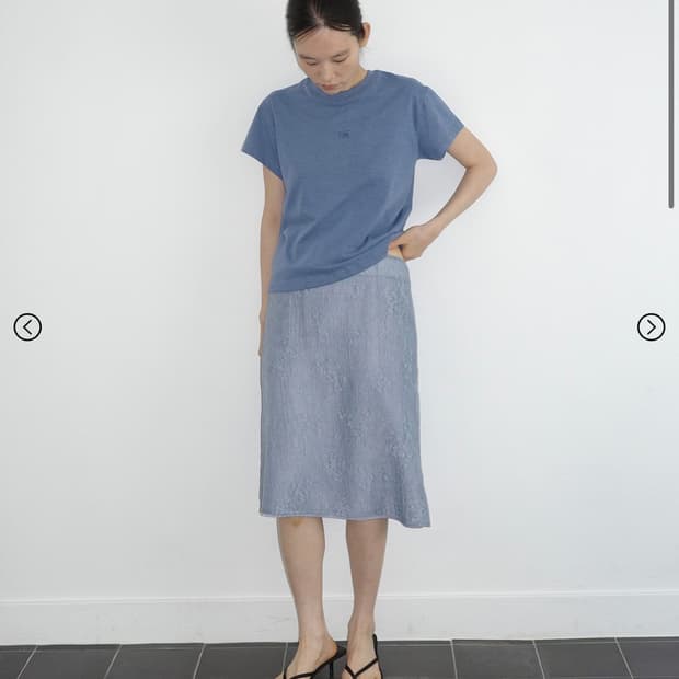 (구해요) Hwi AIRE MIDI SKIRT (ICE BLUE) 2