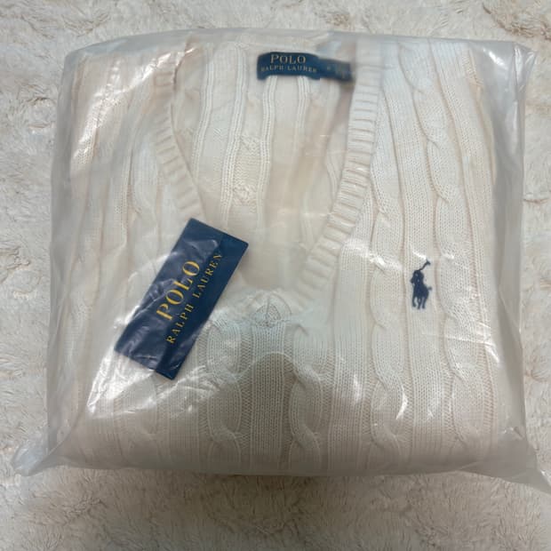 폴로 브이넥 니트