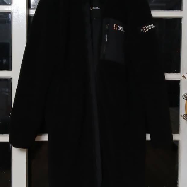 내셔널지오그래픽 뽀글이 롱 코트 블랙 색상 L