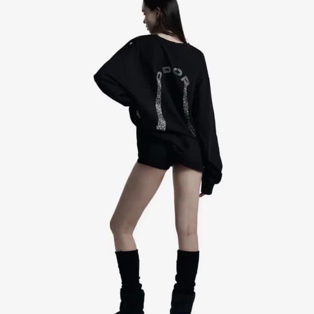 오도어 크리스 박스티 롱슬리브 odor cris box tee
