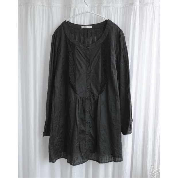 Black pintuck blouse 