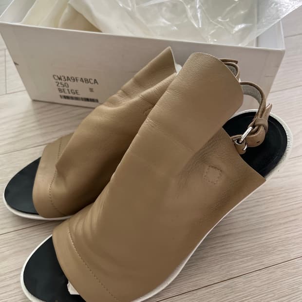 발렌시아가 오픈토힐 240 size(새상품)