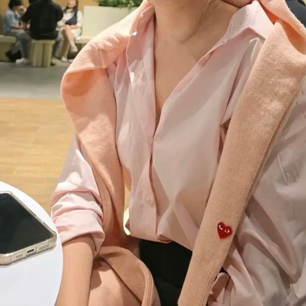 꼼데가르송핑크가디건