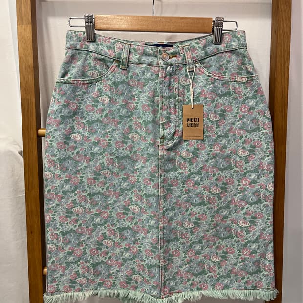 빈티지 플라워 프린팅 데님 미디스커트