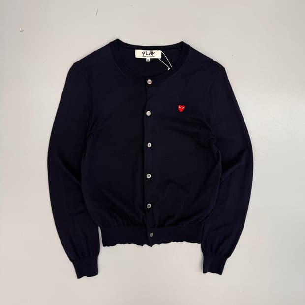 꼼데가르송 루즈핏 딥네이비 스몰 하트 가디건