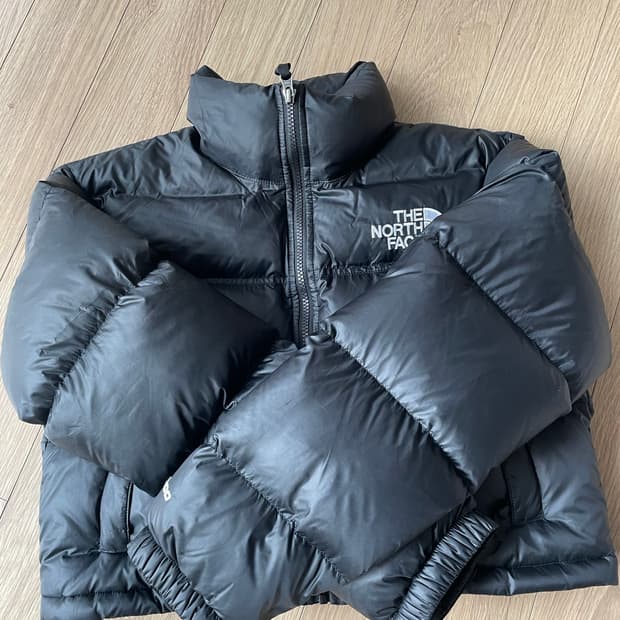 노스페이스 눕시 숏 판매합니다 사이즈 M
