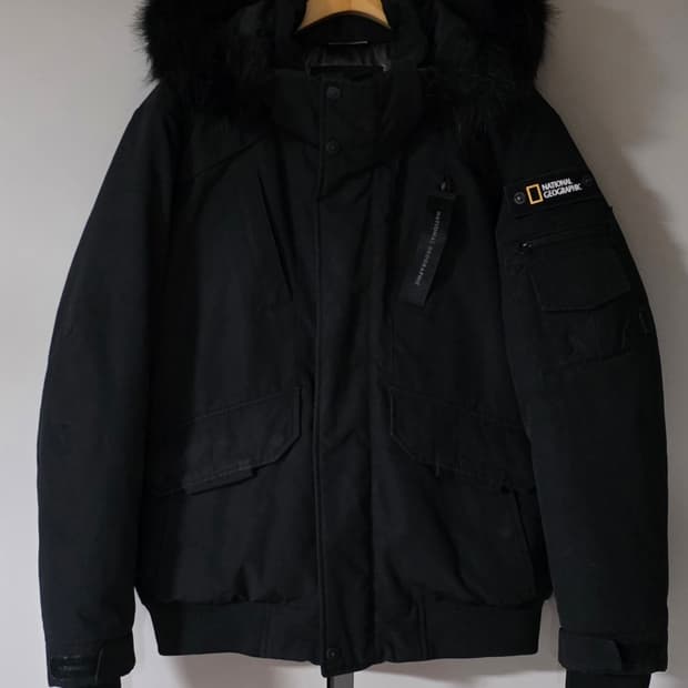 내셔널지오그래픽 타루가 후드 덕다운 숏패딩 싸이즈  105 XL  남자.