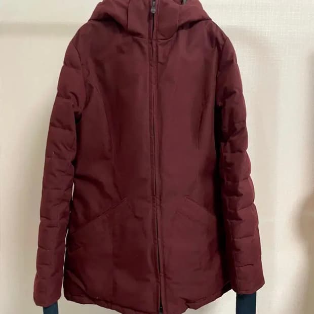 캐나다 구스 블랙라벨 버건디 여성패딩 M 매장판