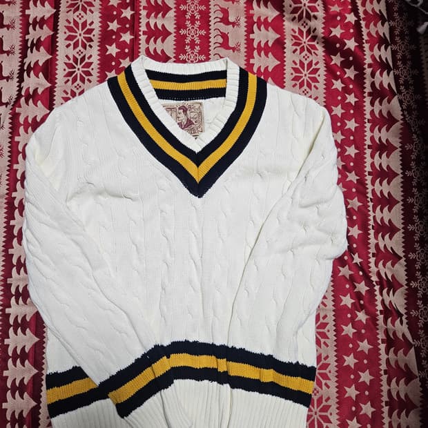 리넥츠 케이블 크리캣 스웨터