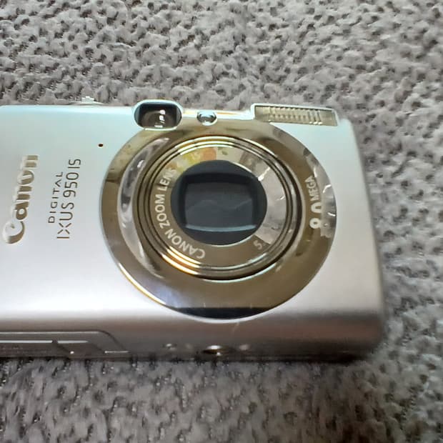캐논익서스950is 디지털카메라 판매합니다