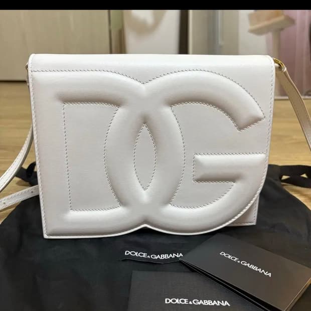 (무료배송)돌체앤가바나 DG 로고 화이트 크로스백