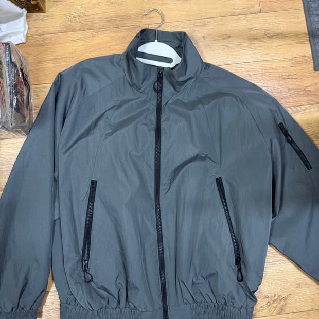 [L] 유니폼브릿지 바람막이