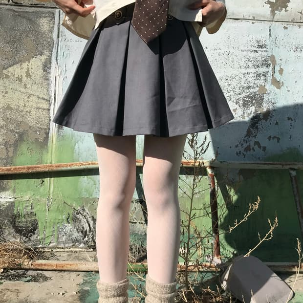 그레이 미니 플리츠 스커트