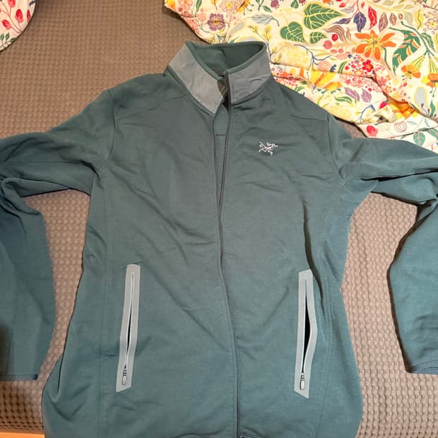 아크테릭스 후리스 집업 그린 L