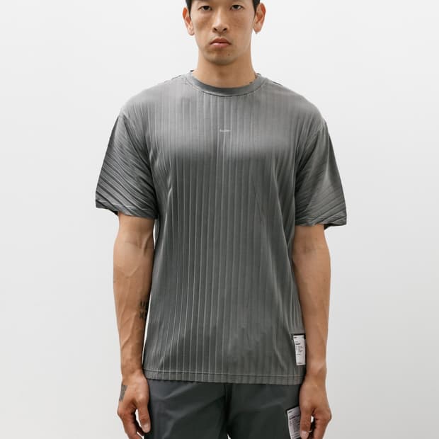 새티스파이 아우라라이트 플리츠 티셔츠 미네랄 그래파이트 L사이즈