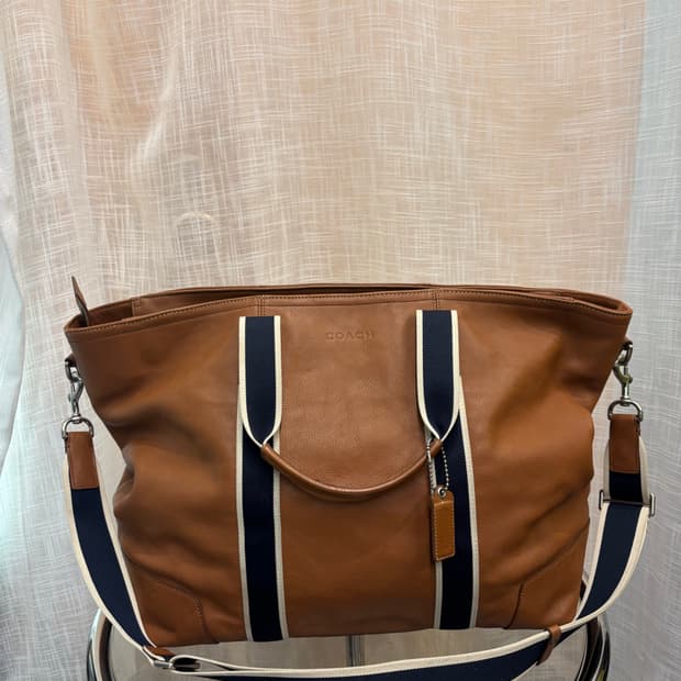 정품 코치 가죽 빅 토트백    