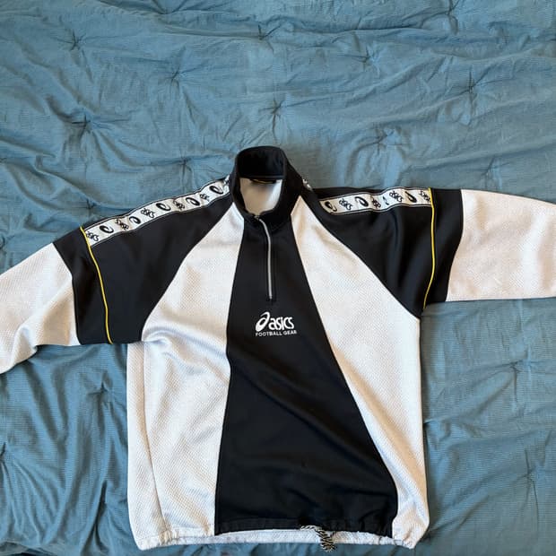 아식스 풋볼 맨투맨