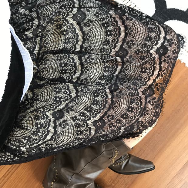 lace skirt