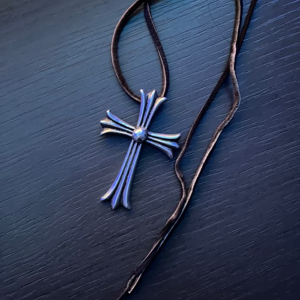 크롬하츠 라지 크로스 펜던트