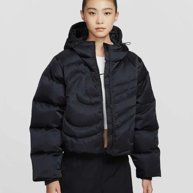 나이키 스우시 시리즈 써마 핏 패딩 W - 블랙