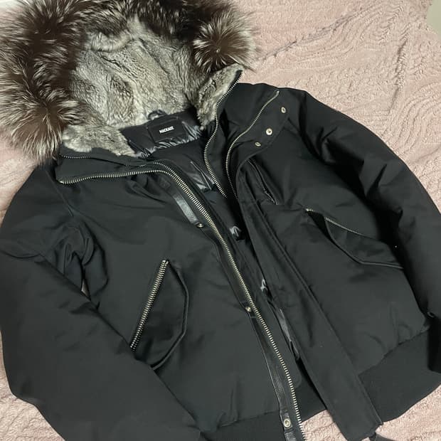 맥케이지 딕슨 블랙 실버퍼 패딩 36사이즈