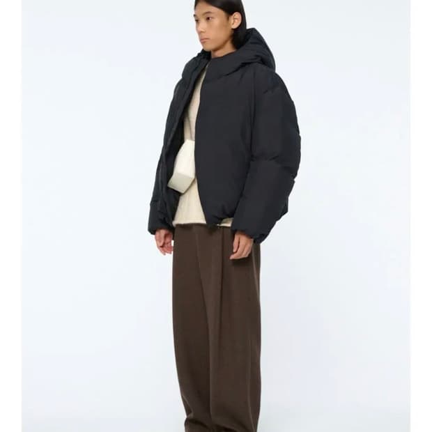 [L사이즈] 아모멘토 25FW 후디드 다운 푸퍼 패딩 블랙