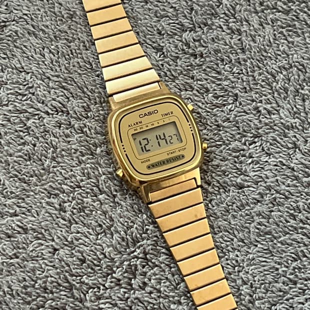 카시오 전자시계 LA670W