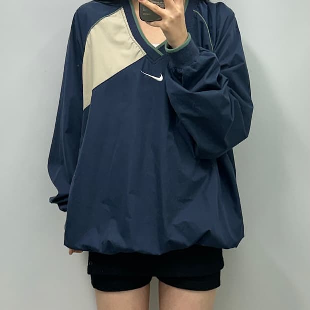 00s 나이키 센터로고 브이넥 웜업